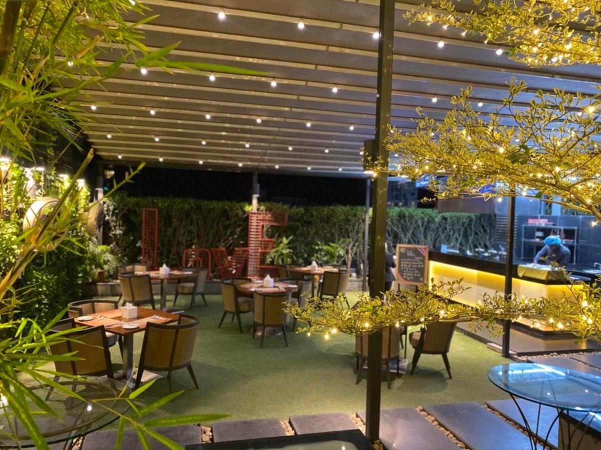 Crowne Plaza Dhaka Gulshan By Ihg Exterior photo