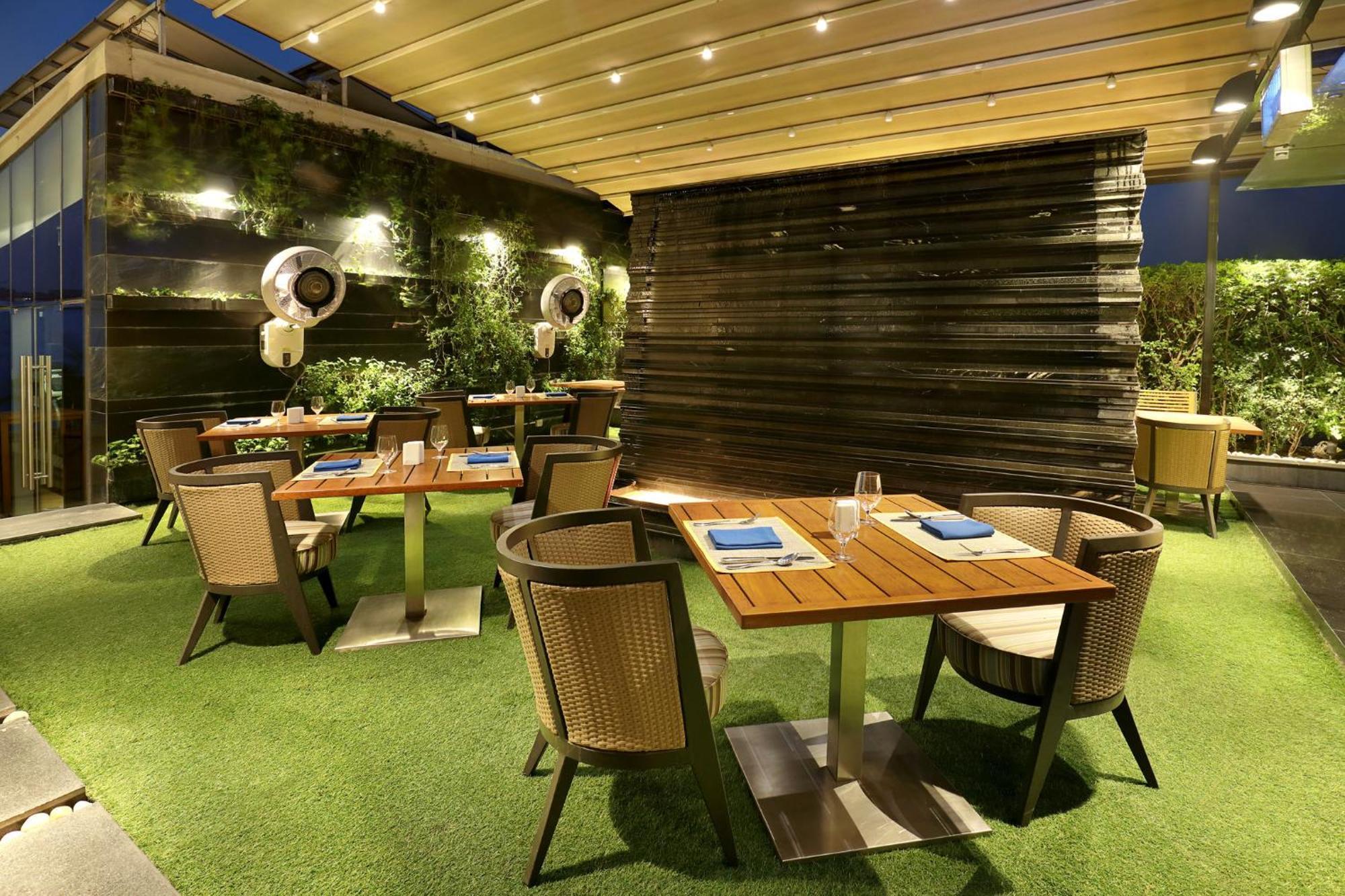 Crowne Plaza Dhaka Gulshan By Ihg Exterior photo