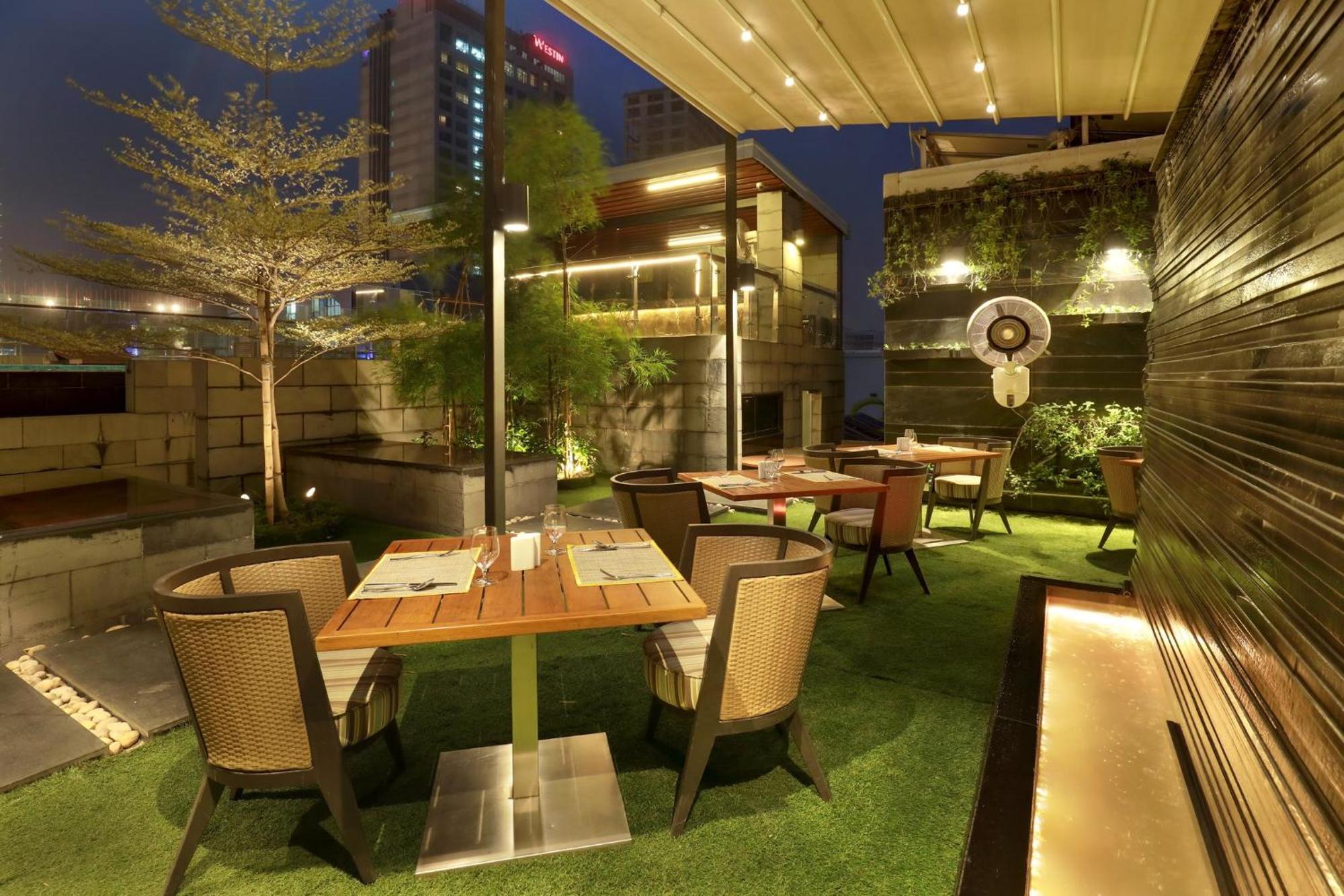 Crowne Plaza Dhaka Gulshan By Ihg Exterior photo